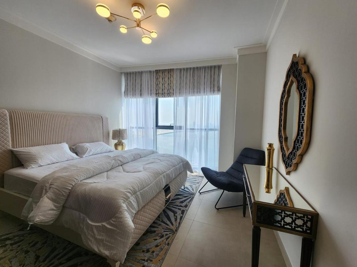 Royal Apartment *